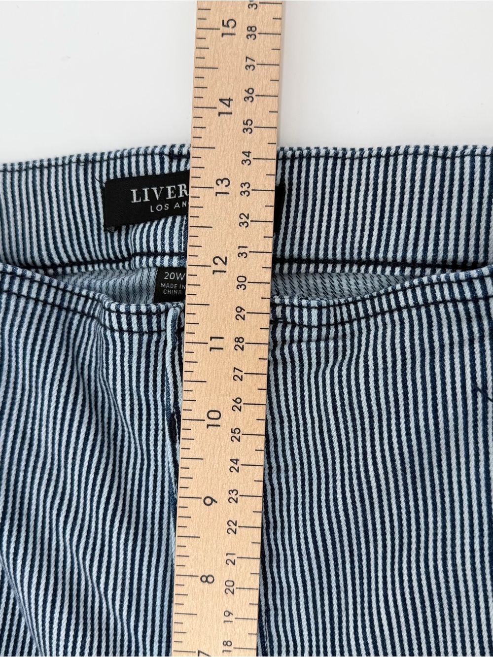 Liverpool The Gia Glider Crop Railroad Stripe Jeans Womens 20W Flare Raw Hem - Picture 10 of 12
